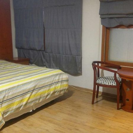 Marine Guesthouse Сокчхо Экстерьер фото