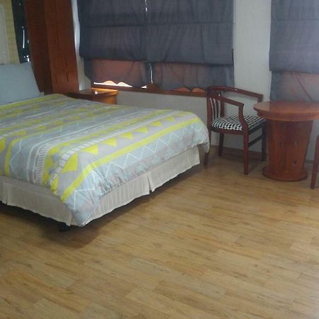 Marine Guesthouse Сокчхо Экстерьер фото