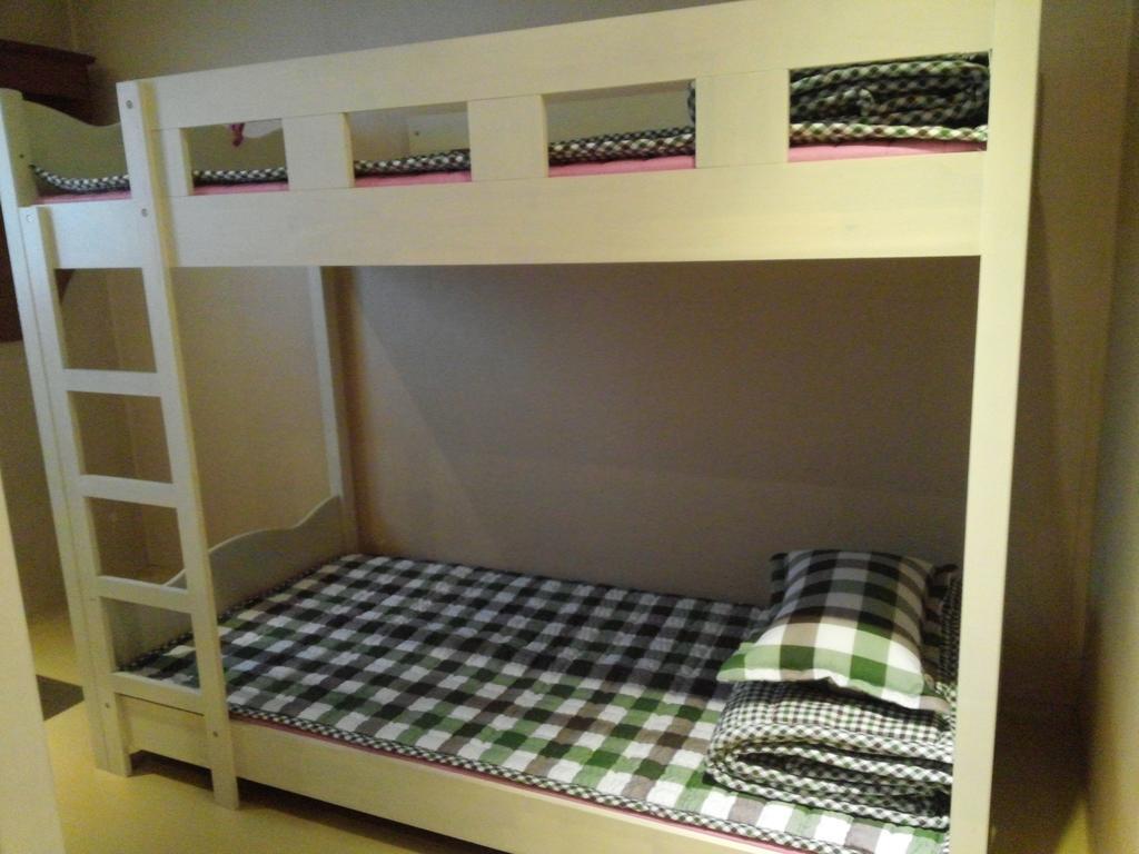 Marine Guesthouse Сокчхо Номер фото
