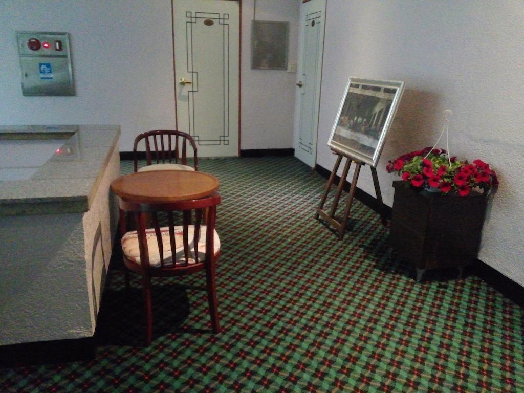 Marine Guesthouse Сокчхо Номер фото