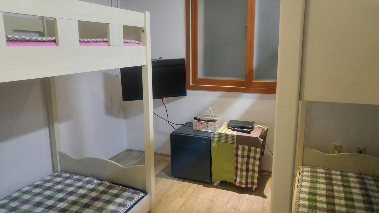 Marine Guesthouse Сокчхо Экстерьер фото
