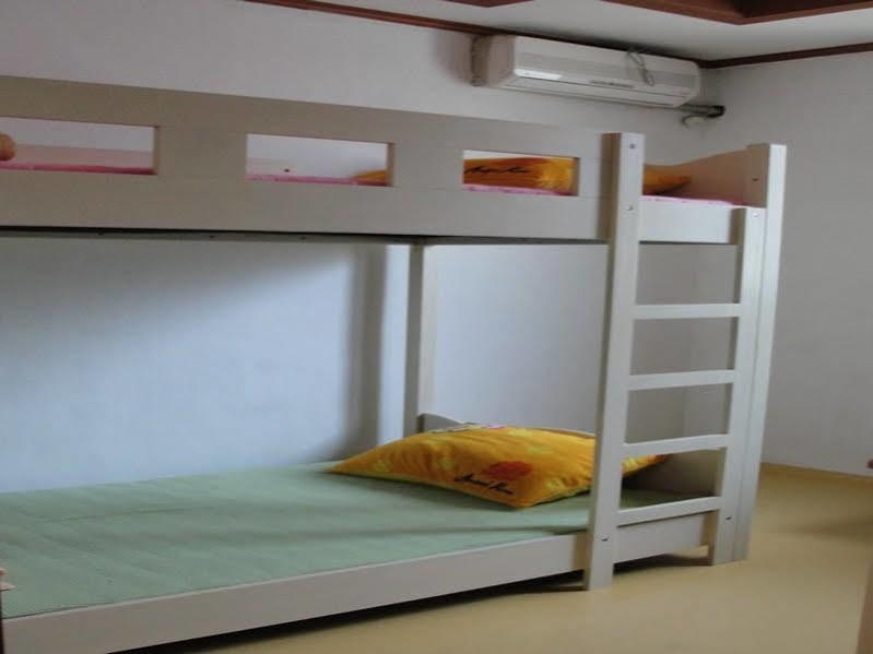 Marine Guesthouse Сокчхо Экстерьер фото