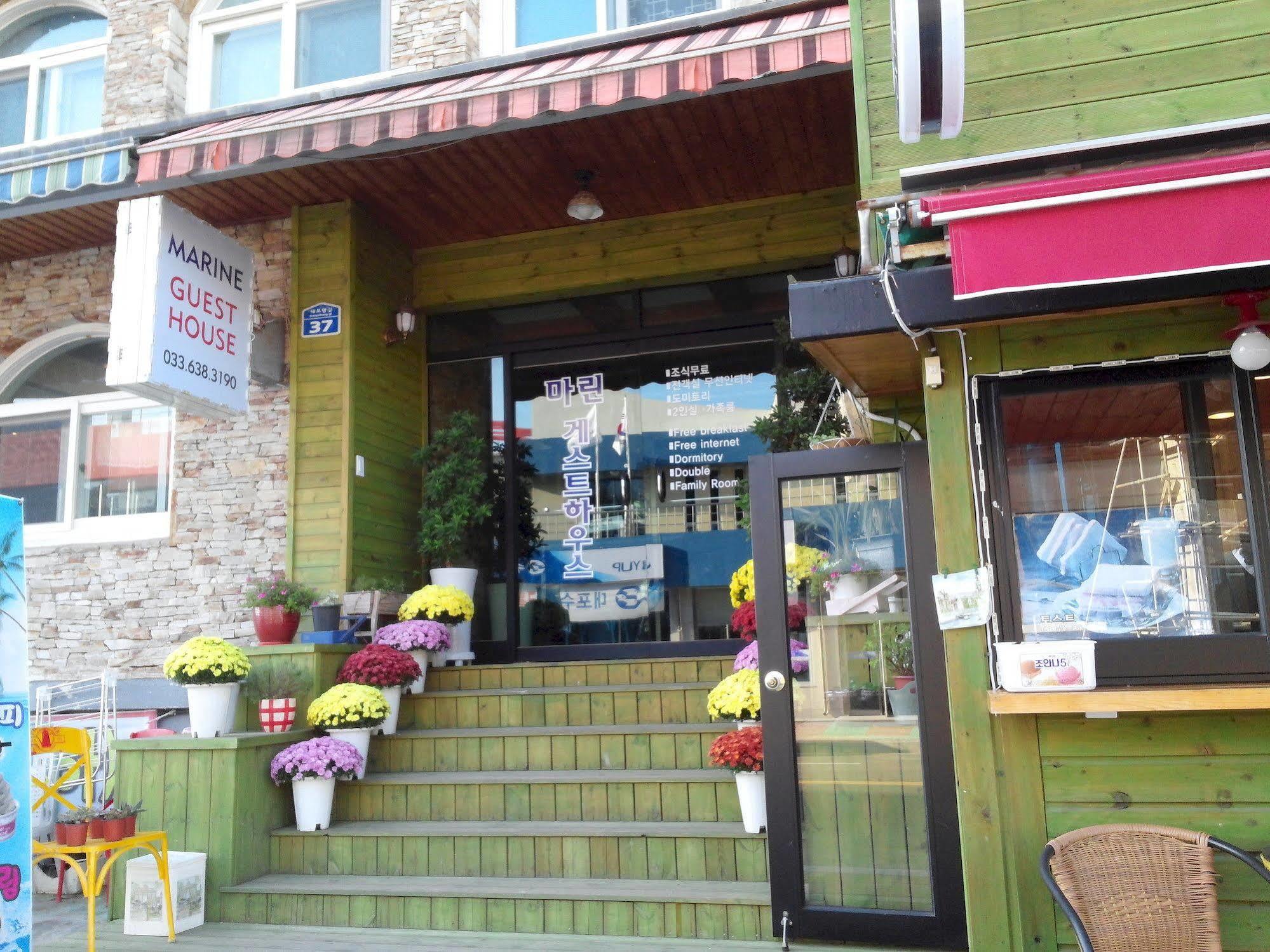 Marine Guesthouse Сокчхо Экстерьер фото