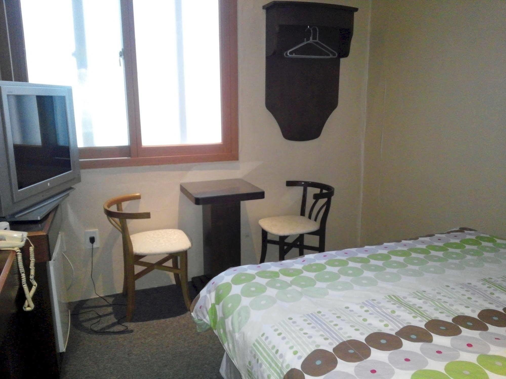 Marine Guesthouse Сокчхо Экстерьер фото
