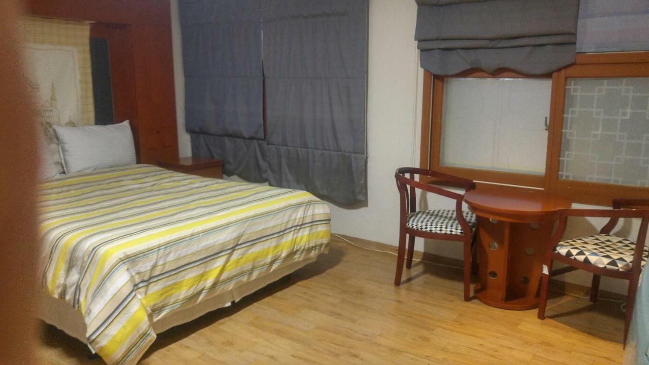 Marine Guesthouse Сокчхо Экстерьер фото