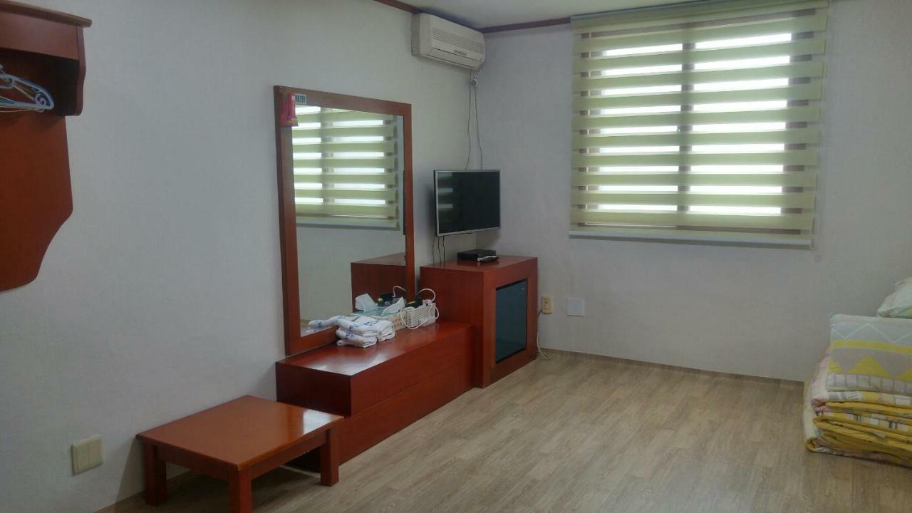 Marine Guesthouse Сокчхо Экстерьер фото